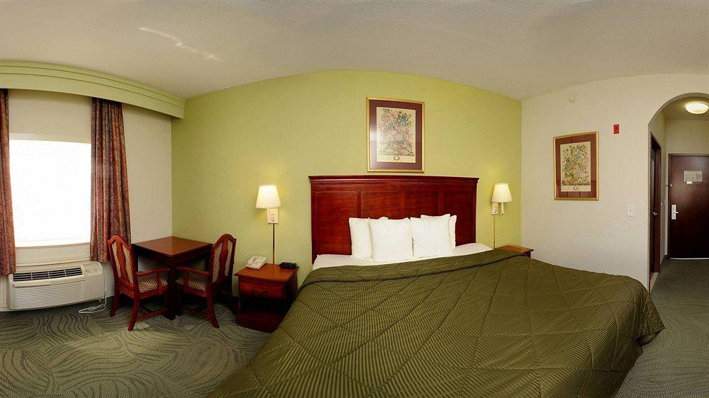 Econo Lodge Inn & Suites East Houston Dış mekan fotoğraf